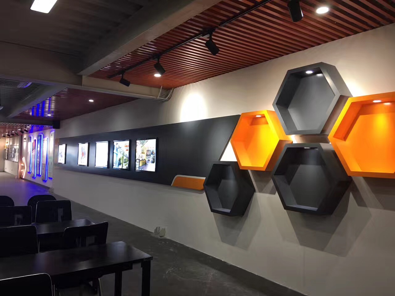 展廳展覽設(shè)計包括哪些方面？