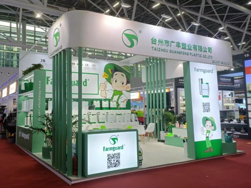 華裕電器集團(tuán)股份的第135屆獲獎廣交會展位設(shè)計(jì)搭建圖片
