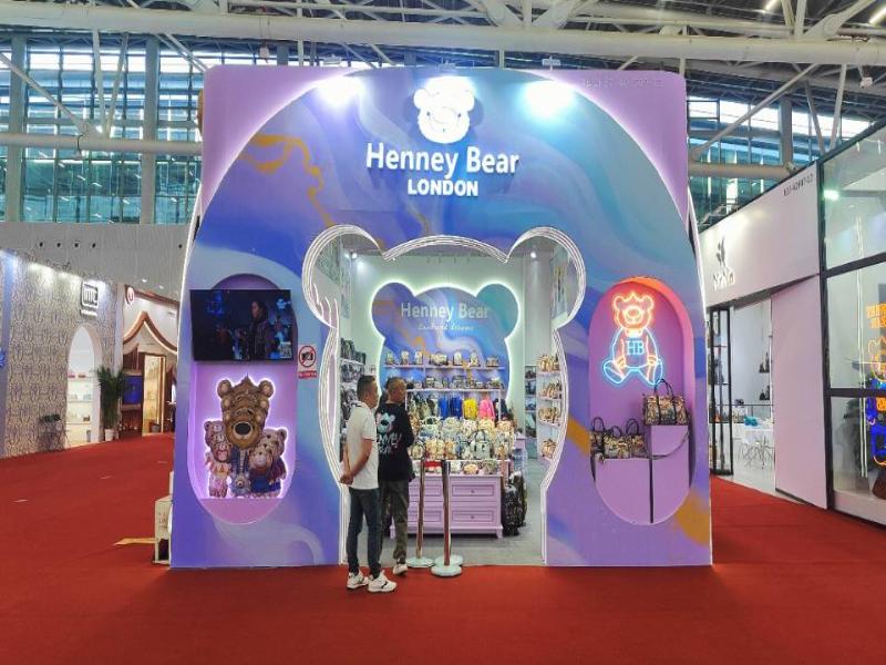 廣州市谷希歐皮具的第136屆獲獎(jiǎng)廣交會(huì)展位設(shè)計(jì)搭建圖片