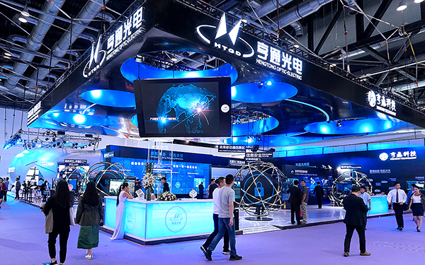 如何提升上海展會設(shè)計搭建的多媒體技術(shù)效果？