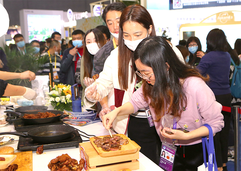 現(xiàn)場(chǎng)試吃區(qū)在食品展臺(tái)設(shè)計(jì)搭建中的作用