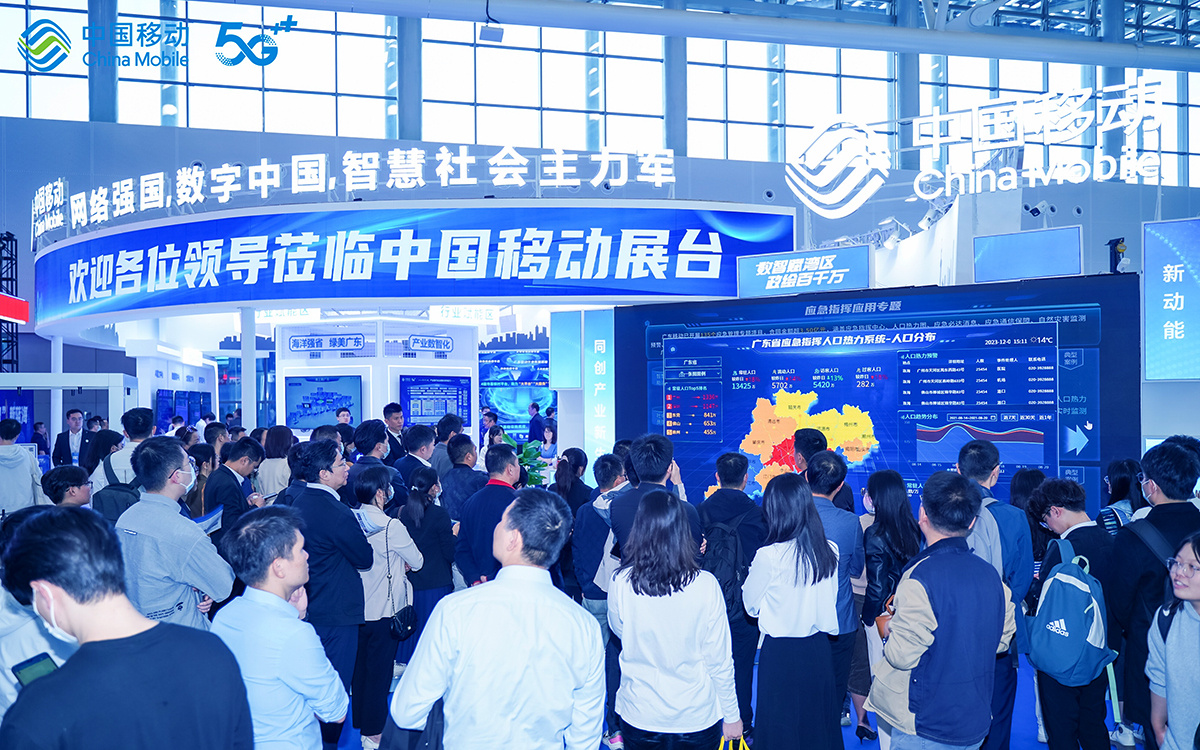 科技未來(lái)風(fēng)格展臺(tái)設(shè)計(jì)：展現(xiàn)企業(yè)的科技實(shí)力與未來(lái)愿景